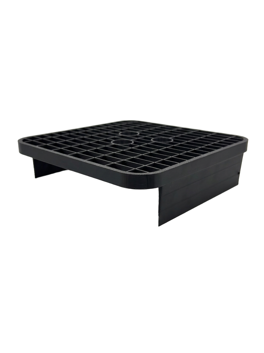 Grit guard insert that traps dirt at the bottom of the bucket
